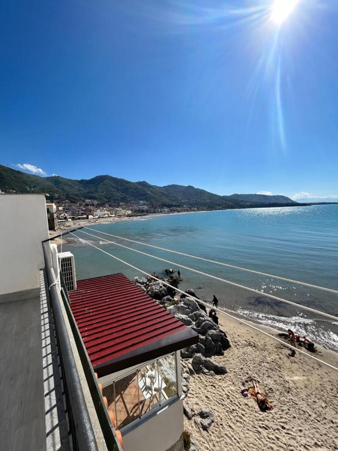 Casa Marina, La Terrazza Sul Mare Bed and Breakfast Cefalù Εξωτερικό φωτογραφία